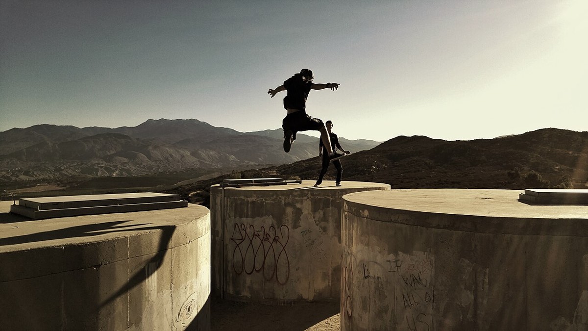 A friend jumping across rooftops: roast the stunts, not the person